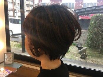 ヘアサロン エイムモード(hair salon aim mode)の写真/白髪を活かす♪ナチュラルな明るい白髪染め◎ブリーチ無しでも透明感あふれる髪へ!