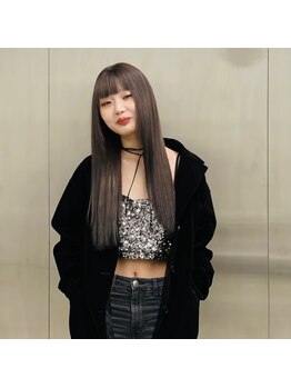 ロカリタ キョウト 河原町三条店(ROCAReTA kyoto)の写真/《三条駅3分/女性専用サロン》髪のクセやうねりをしっかり伸ばし、指通りなめらかなストレートを実現◎