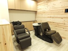 パーチ ヘア サロン(PERCH Hair Salon)の雰囲気（首の疲れないシャンプー台でくつろげる…♪）