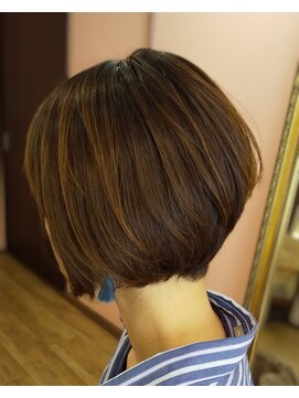 キー ヘアーアンドビューティーサロン(Kii hair&beauty salon) アシメショートボブ
