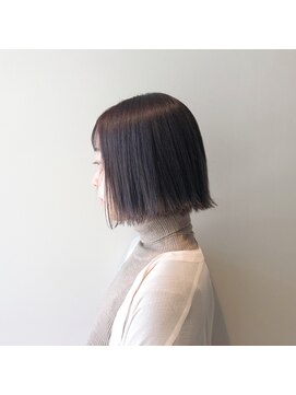 ラフ(laugh) ボブ　と　グレー