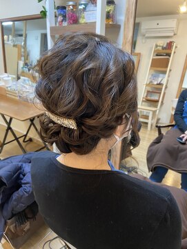 ロカット サロン(Roquat Salon) シニヨンロングアレンジ【ヘアアレンジ　立川/立川南/国分寺】