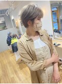 ミルクティーベージュ × くびれショート♪