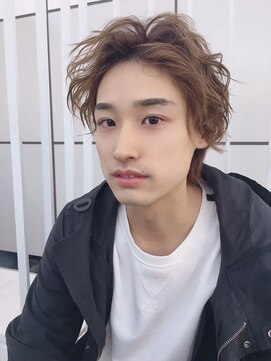 リープアルケー ヘアアンドヘッドスパ 錦糸町北口店(leap arche Hair&head spa) 刈り上げセンターパート/波巻きツイストスパイラル/錦糸町