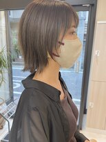 ラ ファブリック 草加(LA FABRIQUE)&nbsp;ボブウルフ　アッシュカラー　顔まわりカット　草加