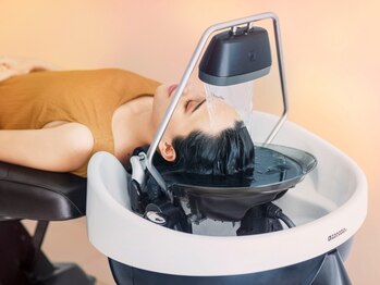 アオソラ美容室(AOSOLA)の写真/芯から美しい髪へ☆【AOSOLA美容室】の新しいヘッドスパで頭皮の汚れを除去して、髪のハリやコシをUP！