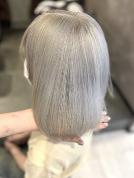 エルバイラビス 大宮(elu by lovis) 《Kanna》シルバー/ブルージュ/グレージュ/ケアブリーチ/大宮