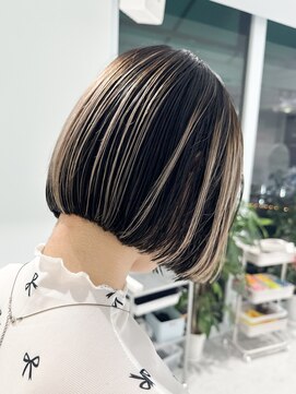 ノラ ウメダ(NORA UMEDA) アンブレラカラーハイライトボブバレイヤージュホワイトブリーチ