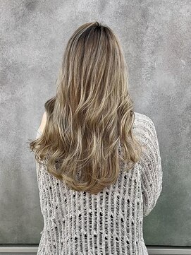 プラスイズム(PLUSISM) ハイトーンベージュ