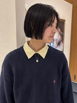 ヤイエ 青山店(yiye) ミニボブ切りっぱなしボブハイトーンベージュカラーショートボブ