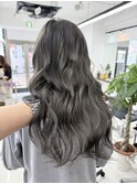透明感抜群　明るくも暗くもできるシアーグレージュ