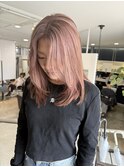 ピンクベージュ