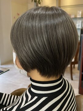 美容室ステラ　坂戸駅前店 ハイライト×ショート［坂戸］
