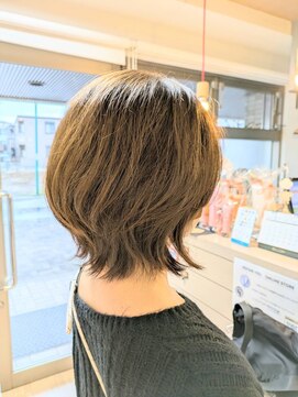 リファインヴェール 小川店 外ハネ/ボブウルフ／9トーンメッシュ