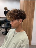 スペインカール ハイライトカラー　メンズカット　メンズパーマ
