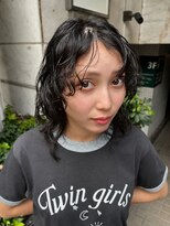 スタンド バイ ヘアー アンド コーヒー 恵比寿(STAND By HAIR ＆ Coffee)&nbsp;風でなびくパーマがふんわり可愛い
