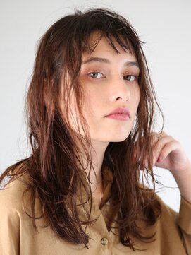 アースコアフュールボーテ 太田店(EARTH coiffure beaute) ダブルバングのクセ毛風ウエットカール