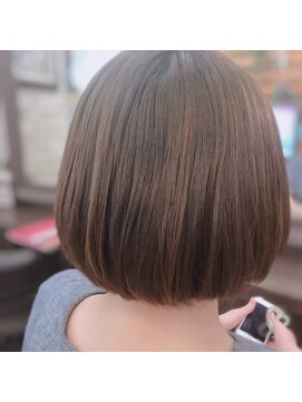 シェリー(Cherie) ぱつっとボブ [Cherie 藤沢]