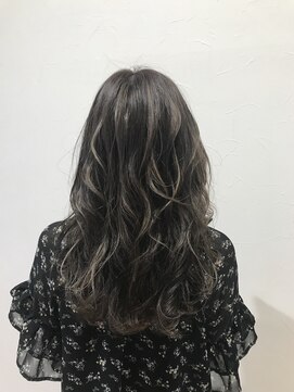 フラップ(FLAP) 【FLAP】外国人風ハイライト☆グレーアッシュ!