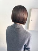 ミニボブ　ぱっつんボブ　ナチュラルボブ　くすみベージュ