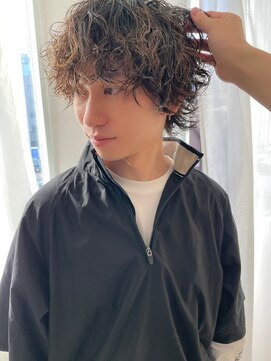 ヒビヲ(HIBIO) ツイストスパイラルパーマツーブロックメンズマッシュメンズヘア