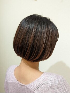 ウミト(Umito) 大人可愛い ショートボブ