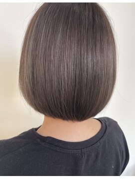 リブール 碧南店(libuR) モノトーンボブ