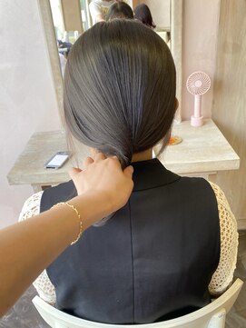 エン 仙台(en) オリーブグレーカラー/赤味ゼロ/くすみカラー/透明感カラー