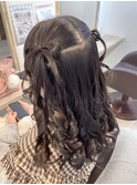 髪の毛リボンハーフツイン