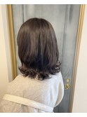 ナチュラルカラーの大人可愛いヘア