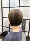 切りっぱなしボブ+極細ハイライト+白髪ぼかし