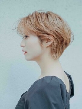 ヘアアンドリラクゼーション シャッセ(Hair&Relaxation SASE) ペールオレンジショート