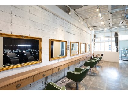 アーサス ヘアー サローネ 五井店(Ursus hair salone by HEADLIGHT)の写真