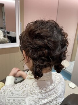 ルーム シンサイバシ(room shinsaibashi) ツインノットヘア