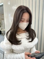 ユイマァル 岡山店(YUIMARL)&nbsp;フェアリーレイヤー20代30代40代ハッシュカット柔らかオリーブ