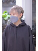 ソレイユ(Soleil)&nbsp;刈り上げショート/ツーブロック/ブリーチ/グレー/表参道【松本匡