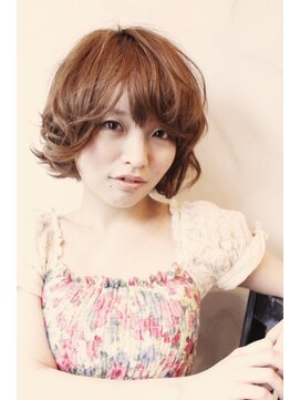 ブーケ(BOUQUET) ツヤツヤのピンクベージュのカラーがおすすめボブ