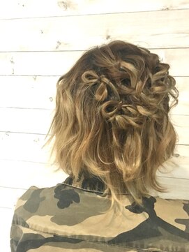 ヘアメイク エンカレッジ(HAIR MAKE encourage) ○ルーズな捻り、ribbonハーフスタイル○