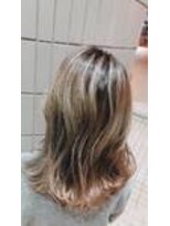 アフ(ahu)&nbsp;とろみ ギブソンタック ワンカール バレイヤージュ ロブ