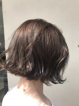 ファム 立町店(femme) 切りっぱなし外ハネボブ