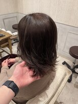 ヘアルーム ルシア(Lucia) ミディアムレイヤー