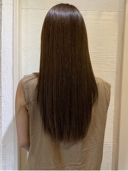 ベテランスタイリストの長年の経験と知識で、年齢髪質関係なく最大限の美髪へと導きます！