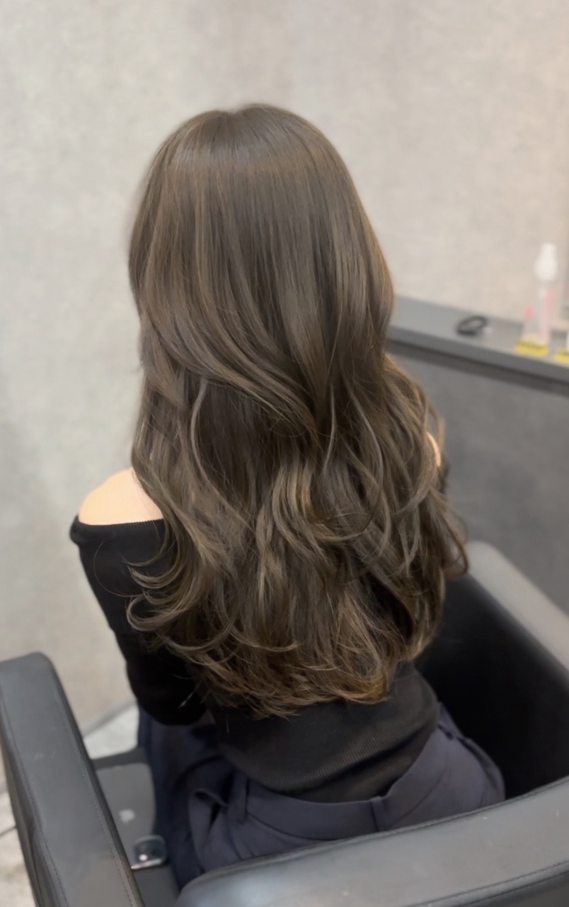 ルーツ(Roots) 艶カラー/赤み消しカラー/地毛風カラー/髪質改善トリートメント