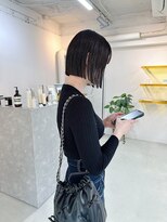 フェイヴィーズ(FavyS)&nbsp;首が細く見えるパツッとラインボブ