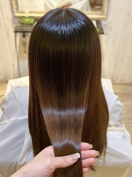 ユイト(uit) 《 艶髪 トリートメント 》