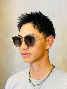 アストロ(ASTRO) アップバング風束感ショートツーブロックオシャレ感