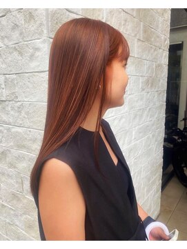 ロマリア(Lomalia) 乾かすだけでキマる髪/馴染むハイトーンペールオレンジ