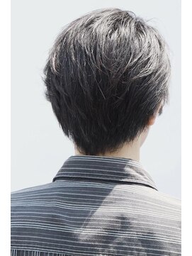 リップス 仙台annex(LIPPS) ミディアム耳かけショート