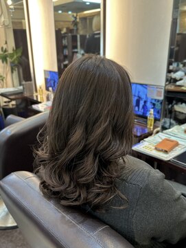 キャラ 池袋本店(CHARA) 髪型に飽きてきた？そこでコテ巻き風パーマがオススメ！【貴也】