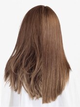 くせも抑えるthe　tone。独自の縮毛卒業髪質改善トリートメント】シルクを触っているかようなやわらかさ♪